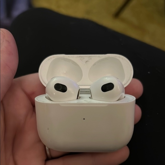 Apple Airpods: 3rd Generation